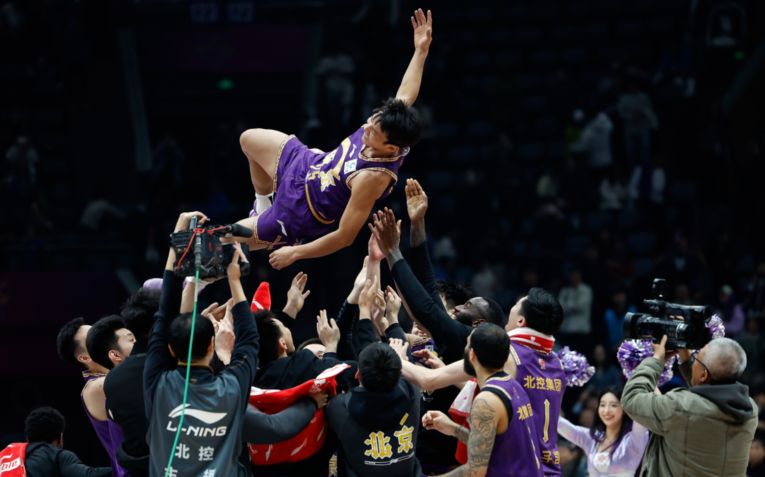 球星爆发!CBA赛场再现神级操作的简单介绍 球星爆发!CBA赛场再现神级操作的简单介绍