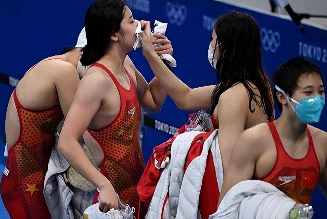 冷门频出！游泳战况跌宕起伏