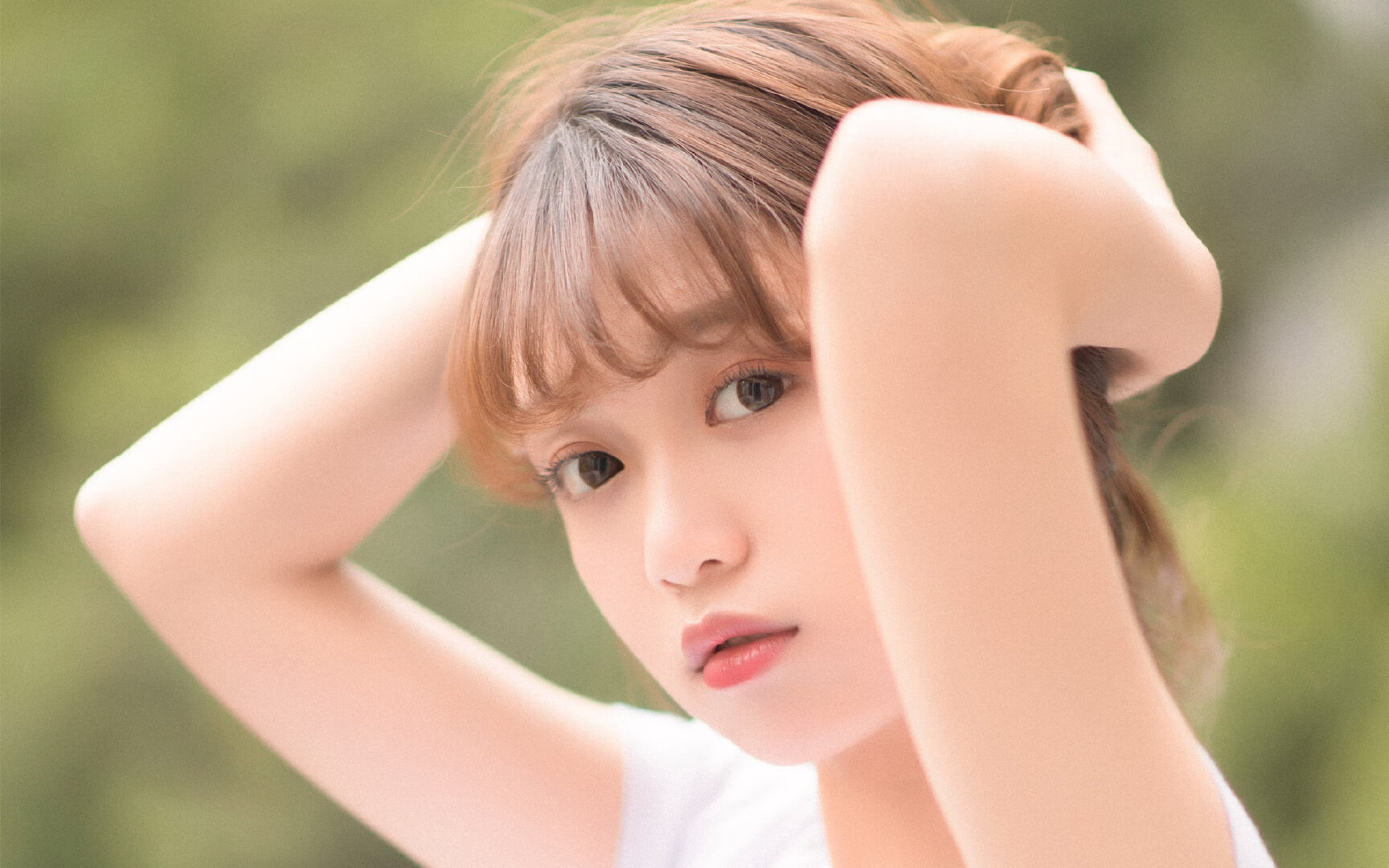 欧冠皇马用经验磨锋利刃,英超马丁内利以锐气刻下印记—两种胜利诠释绿茵场的永恒魅力